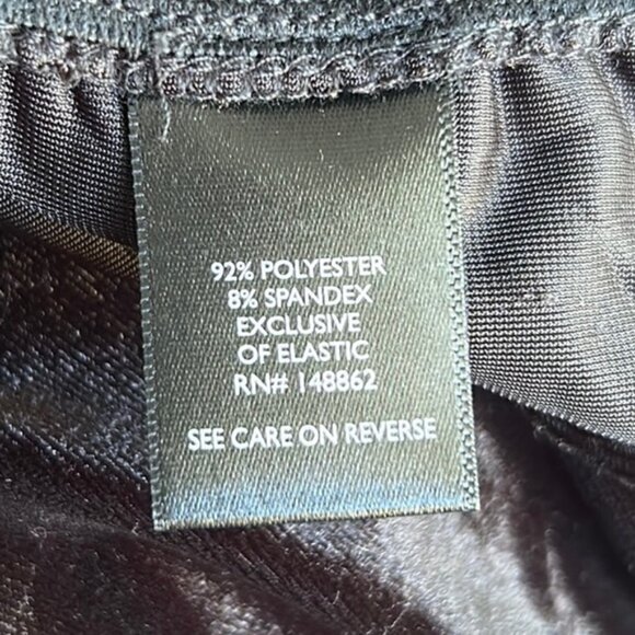 ~e New Torrid shirred off the shoulder top - Picture 6 of 7